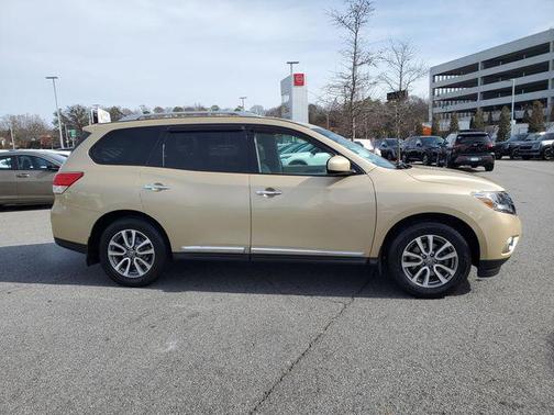 2013 Nissan Pathfinder SL