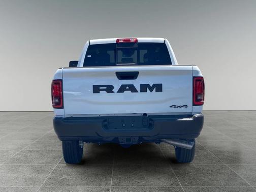 2025 RAM 2500 Tradesman Crew Cab 4x4 6'4' Box