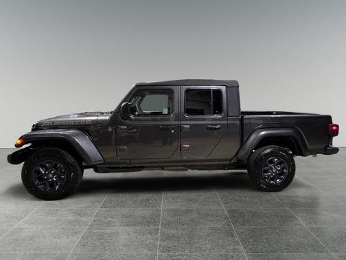 Granite Crystal Metallic Clearcoat 2026 Jeep Gladiator Sport
