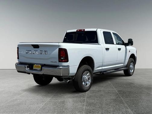 2025 RAM 2500 Tradesman Crew Cab 4x4 6'4' Box