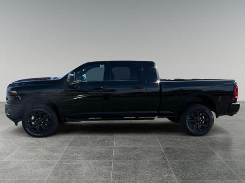 Diamond Black Crystal Pearlcoat 2026 RAM 3500 Laramie Mega Cab 4x4 6'4' Box