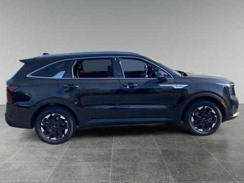 Ebony Black 2024 Kia Sorento S