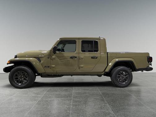 41 2026 Jeep Gladiator Sport S