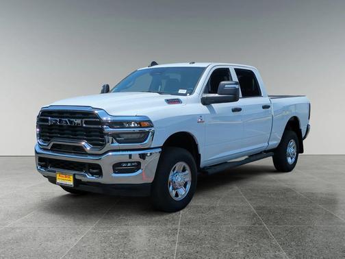 2025 RAM 2500 Tradesman Crew Cab 4x4 6'4' Box