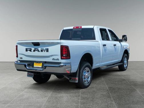 2025 RAM 2500 Tradesman Crew Cab 4x4 6'4' Box