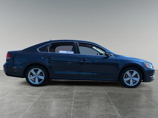 2015 Volkswagen Passat 1.8T Auto SE
