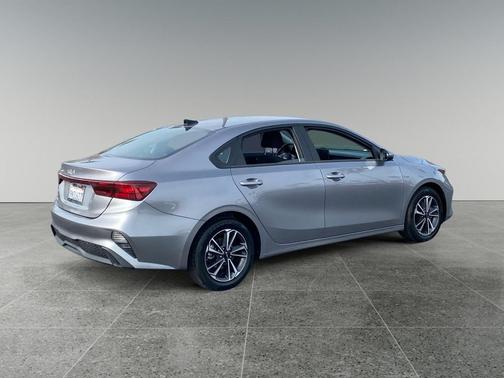 Steel Gray 2024 Kia Forte LXS