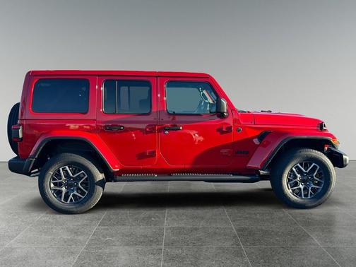 2026 Jeep Wrangler 4-Door Sahara 4x4