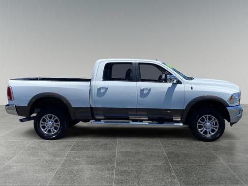 Bright White Clearcoat 2017 RAM 2500 Laramie Crew Cab 4x4 6'4' Box