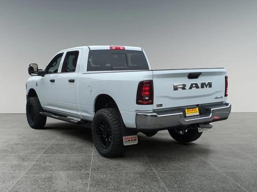 2025 RAM 2500 Tradesman Crew Cab 4x4 6'4' Box