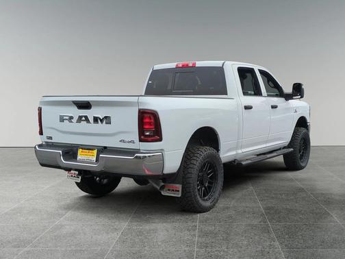 2025 RAM 2500 Tradesman Crew Cab 4x4 6'4' Box