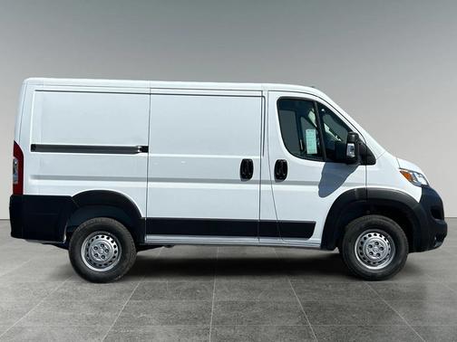 2026 RAM ProMaster 1500 Low Roof
