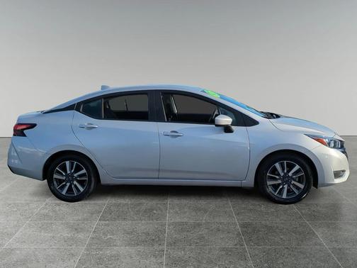 2023 Nissan Versa 1.6 SV