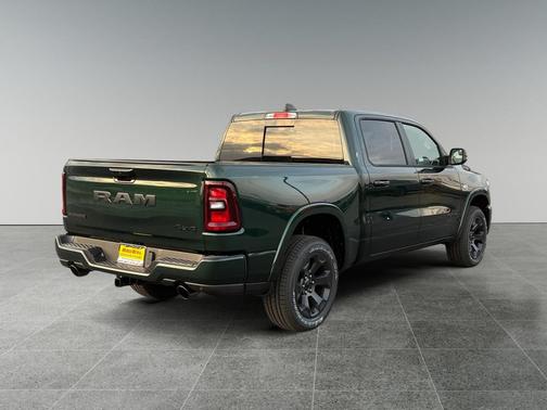 Serrano Green Metallic 2026 RAM 1500 Big Horn/Lone Star