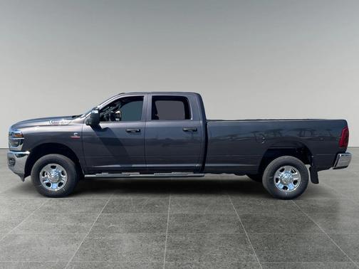 2025 RAM 2500 Tradesman Crew Cab 4x4 8' Box