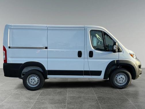 2026 RAM ProMaster 1500 Low Roof