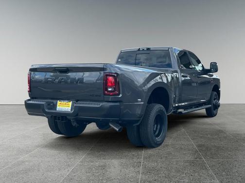 2026 RAM 3500 Tradesman Crew Cab 4x4 8' Box