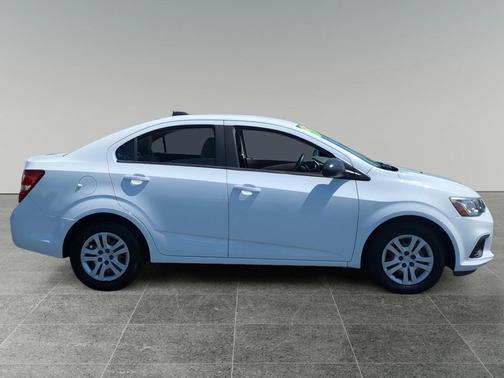 2017 Chevrolet Sonic LS