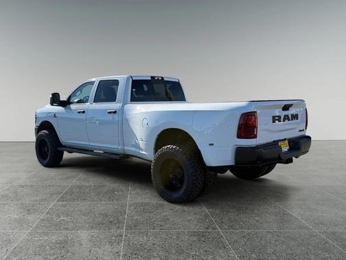 2026 RAM 3500 Tradesman Crew Cab 4x4 8' Box