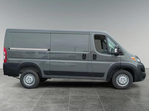 2025 RAM ProMaster 1500 Low Roof