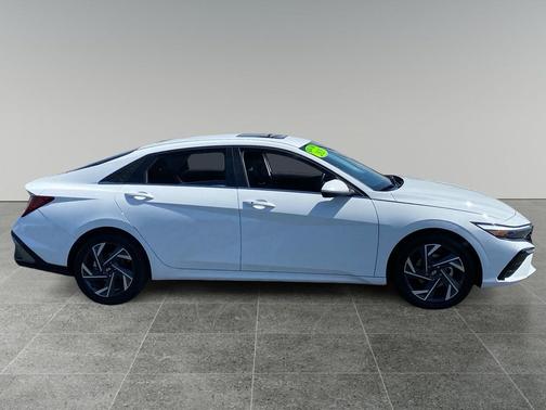 Serenity White 2025 Hyundai ELANTRA SEL