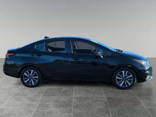 2021 Nissan Versa 1.6 SV