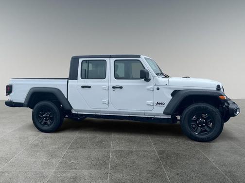 2026 Jeep Gladiator Sport