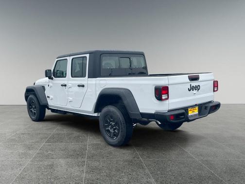 2026 Jeep Gladiator Sport