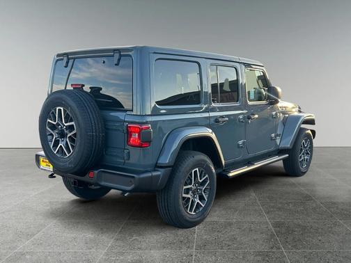2026 Jeep Wrangler 4-Door Sahara 4x4