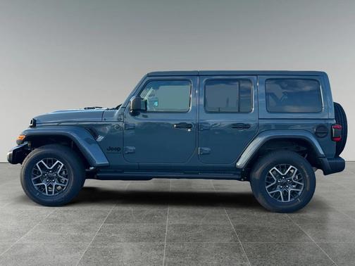 2026 Jeep Wrangler 4-Door Sahara 4x4
