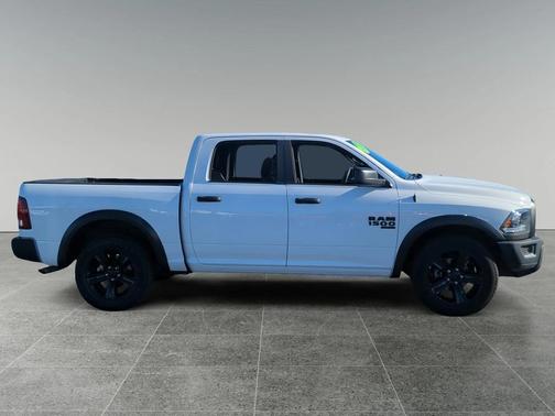 2024 RAM 1500 Classic Warlock Crew Cab 4x2 5'7' Box