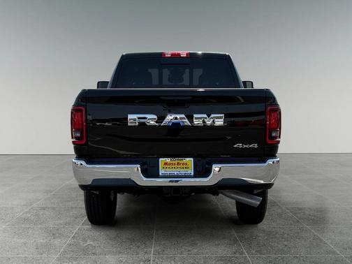 2025 RAM 2500 Tradesman Crew Cab 4x4 6'4' Box
