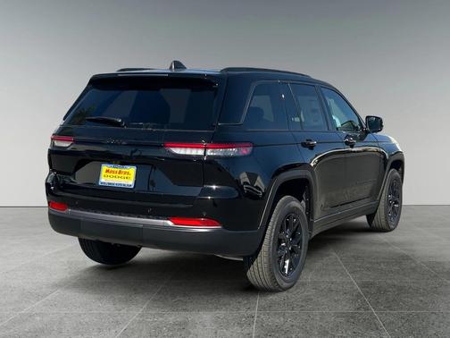 2026 Jeep Grand Cherokee Altitude