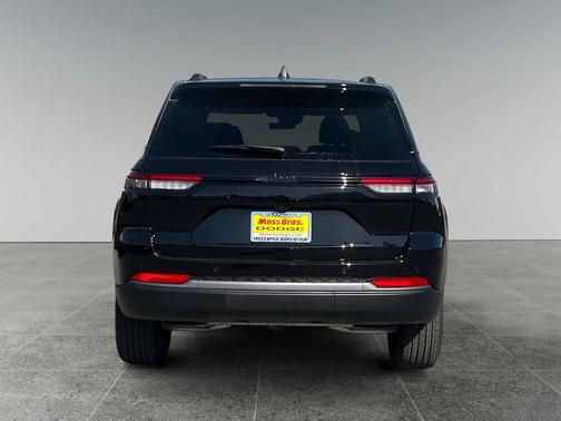 2026 Jeep Grand Cherokee Altitude