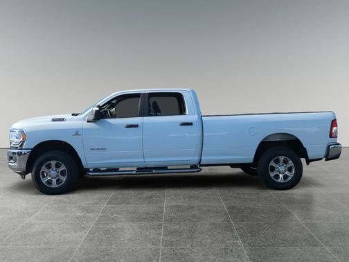 2023 RAM 2500 Big Horn Crew Cab 4x4 8' Box