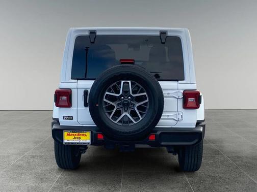 2024 Jeep Wrangler 4-Door Sahara 4x4