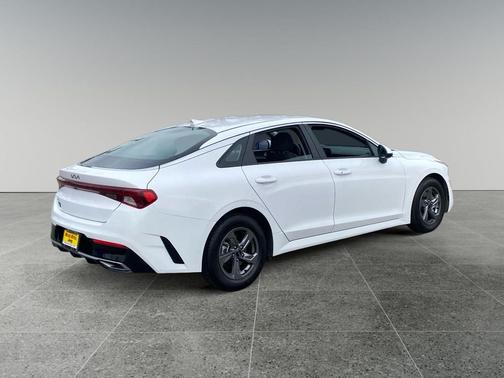 Glacial White Pearl 2023 Kia K5 LXS