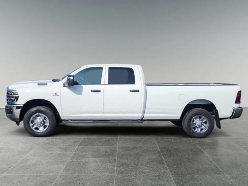 2025 RAM 3500 Tradesman Crew Cab 4x4 8' Box