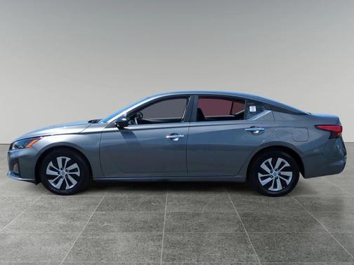 2024 Nissan Altima S FWD