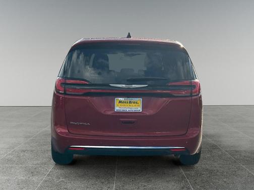 2026 Chrysler Pacifica L