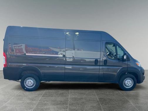 2025 RAM ProMaster 2500 Tradesman