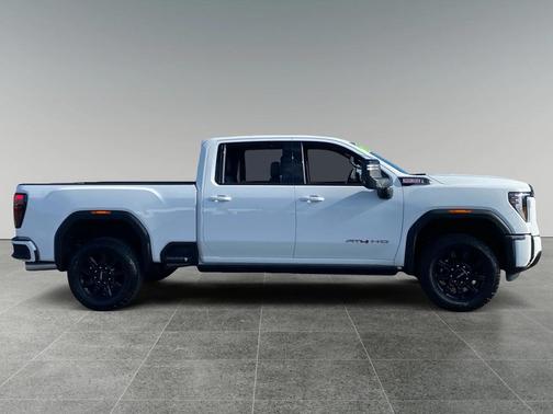 2025 GMC Sierra 2500 AT4