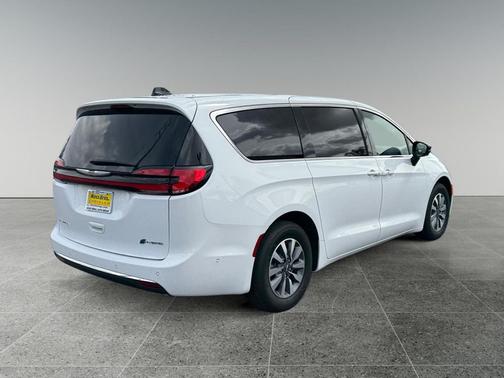 Bright White Clearcoat 2025 Chrysler Pacifica Hybrid Select