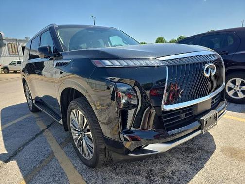 Diamond Black 2025 INFINITI QX80 SENSORY