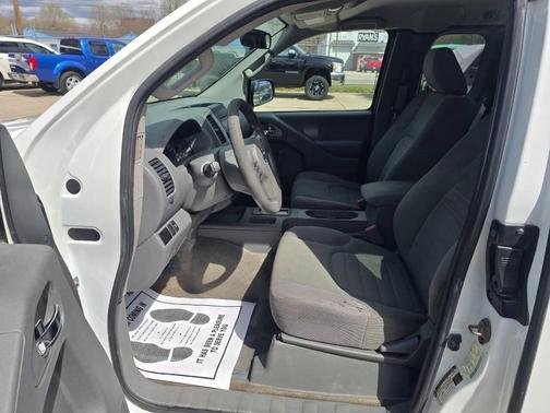 Glacier White 2015 Nissan Frontier S