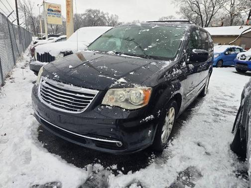 2013 Chrysler Town & Country Touring