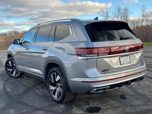 2024 Volkswagen Atlas 2.0T SEL Premium R-Line 4MOTION