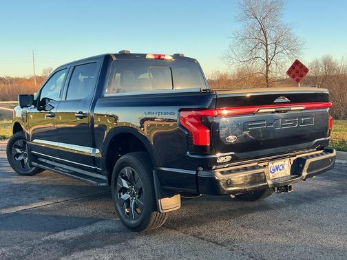 2023 Ford F-150 Lightning LARIAT