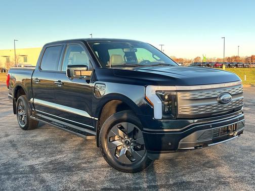 2023 Ford F-150 Lightning LARIAT