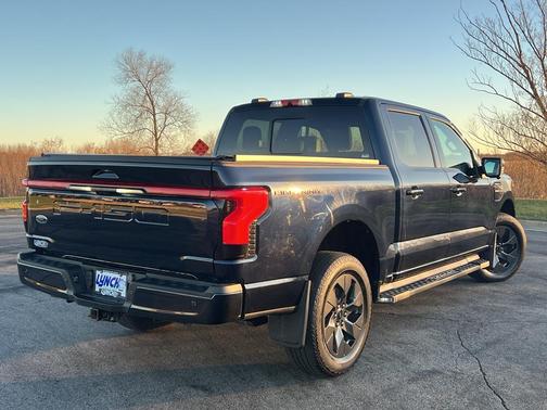 2023 Ford F-150 Lightning LARIAT